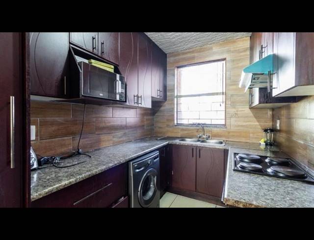 2 BEDROOM APARTMENT FOR SALE IN EDLEEN